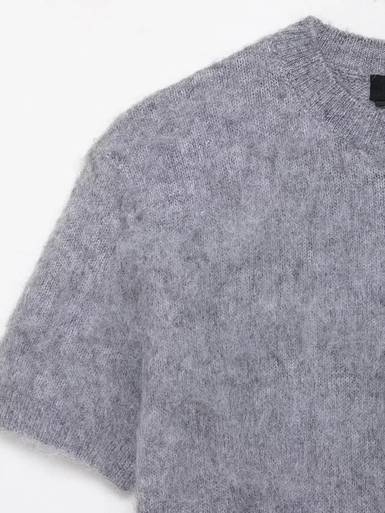 Women's new short-sleeved sweater sweater high-quality wool blend simple classic style to create a light luxury daily outfit