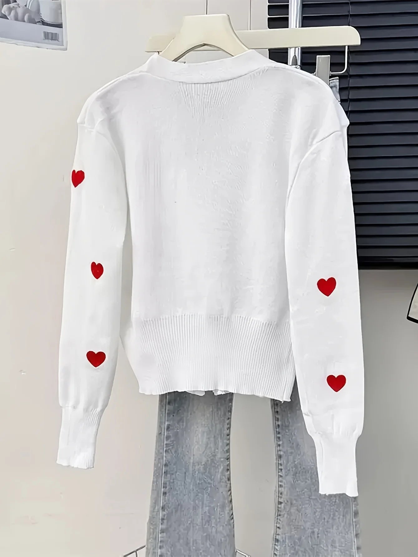 Sweater Women Knitted Coats Fashion V-neck Slim Versatile Heart Button Cardigan Autumn Office Lady Chic Long Sleeve Outerwear