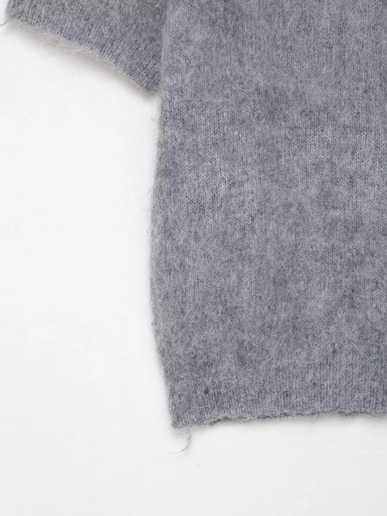 Women's new short-sleeved sweater sweater high-quality wool blend simple classic style to create a light luxury daily outfit