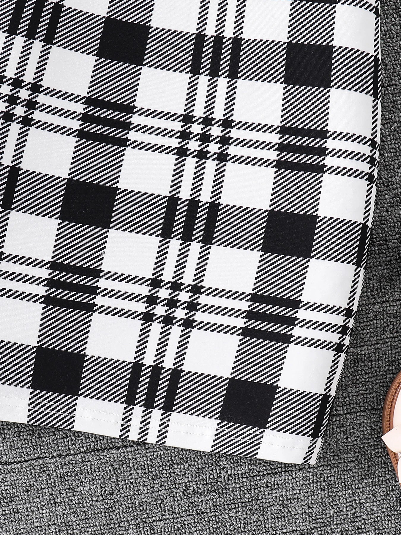 Spring and Autumn girl cute fashion outdoor casual 2-piece round neck long sleeve top + sleeveless plaid dress set